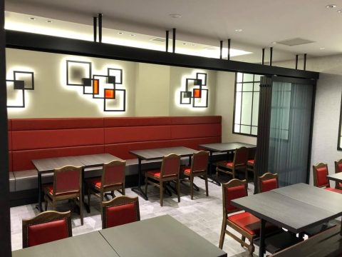 551 Horai Honten — interior, famed for Osaka's iconic butaman pork buns