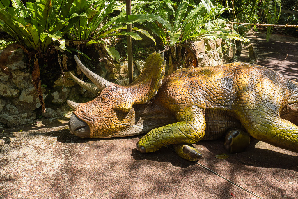 Yanbaru Subtropical Forest large dinosaur display
