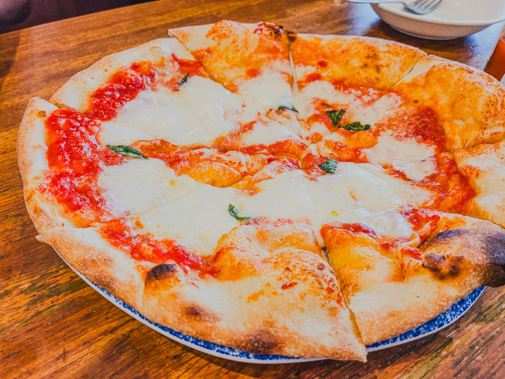 Capricciosa Amiku Naha Okinawa margherita pizza