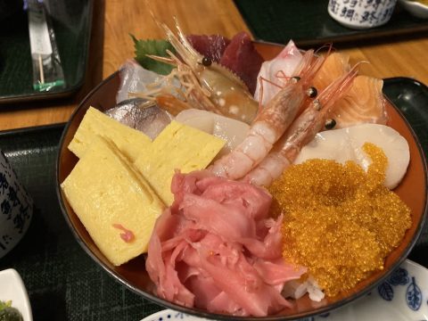 Hokkaido kaisendon with sea urchin, salmon roe, crab and scallops