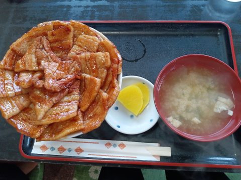 Obihiro butadon — thick grilled pork glazed with sweet-savory sauce