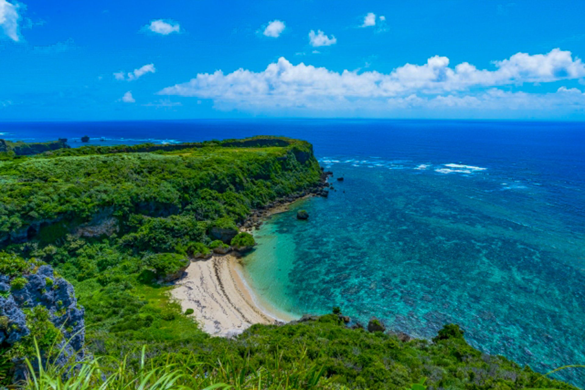 Kafu Banta — scenic cliff viewpoint on Miyagi Island overlooking the ocean