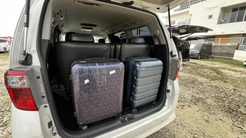 Toyota Alphard trunk — 3rd row at rearmost, 2 large suitcases