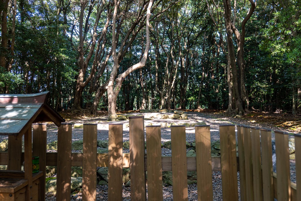 Open-air Takamiya ritual site among trees and stones