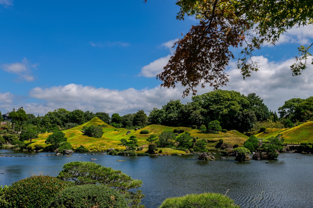 Pond at Suizenji Jojuen Garden